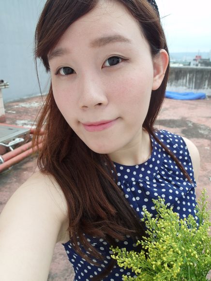 雙眼皮術前, 眼睛非常無神