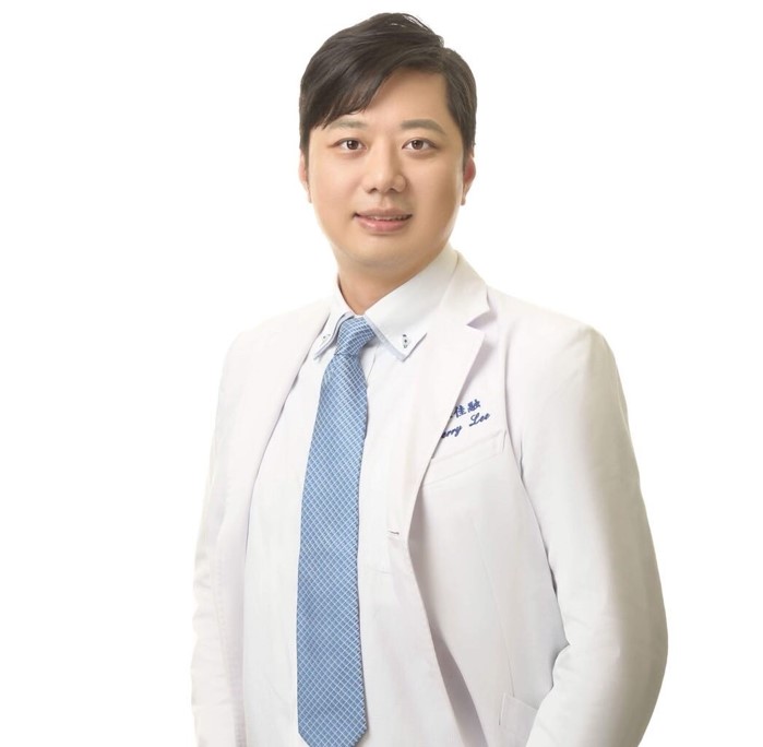 隆鼻推薦醫師 - 李佳融